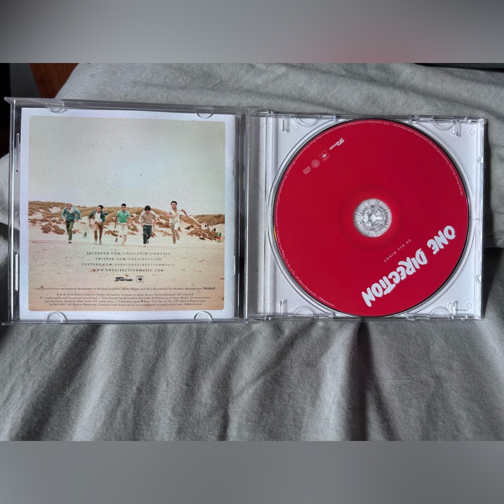 One Direction 'Up All Night' CD - Picture 3 of 4
